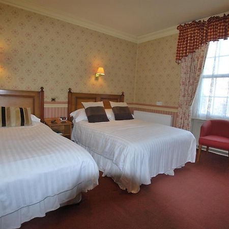 The Cross Keys Apartment Milnthorpe Bagian luar foto