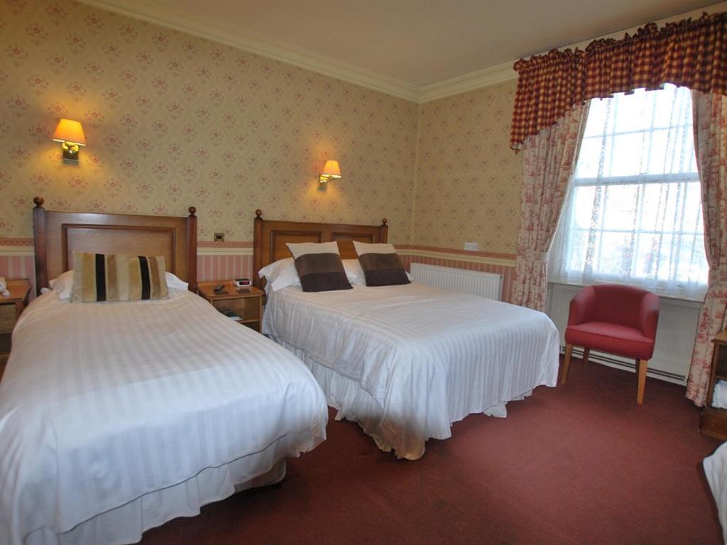 The Cross Keys Apartment Milnthorpe Bagian luar foto