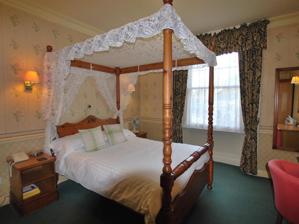 The Cross Keys Apartment Milnthorpe Bagian luar foto