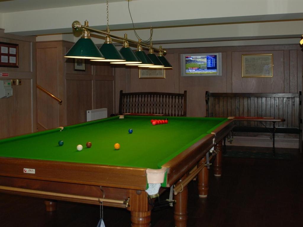 The Cross Keys Apartment Milnthorpe Bagian luar foto