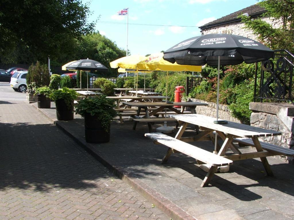 The Cross Keys Apartment Milnthorpe Bagian luar foto